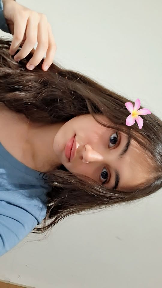 Saanvi pink flower